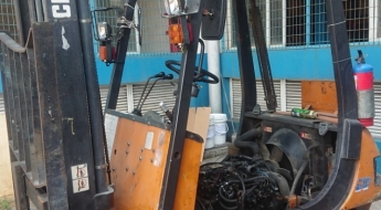 Sửa xe nâng xăng - gas